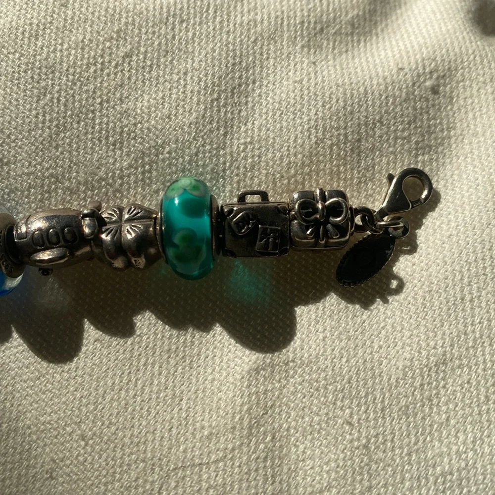 18 charms on Pandora bracelet - Picture 5 of 5
